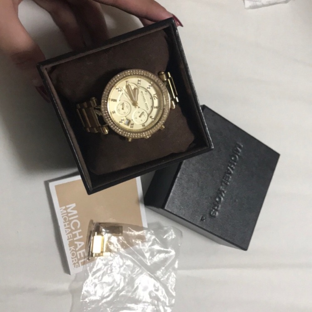 Gold watch - Picture 1 of 3